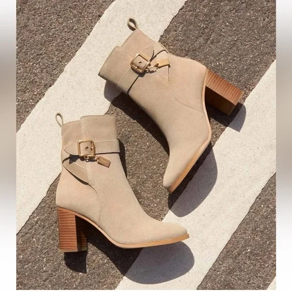 COACH Olivia Suede Bootie Women's Boots Oat Color Size 6.5 Heel Side Zip Gold - Picture 4 of 14